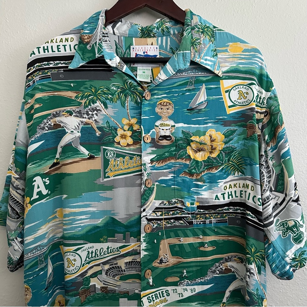 Reyn Spooner Oakland Athletics A's Hawaiian Aloha Button Up Shirt Mens sz Med